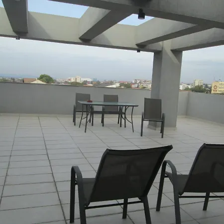 Happy * クラヨーヴァ