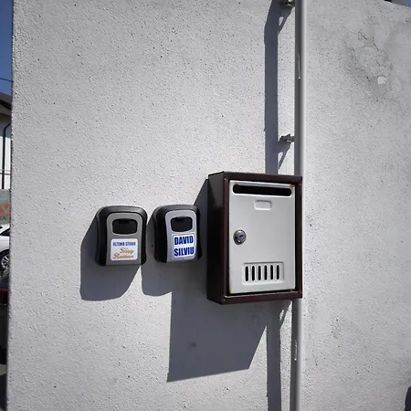 Happy アパート クラヨーヴァ